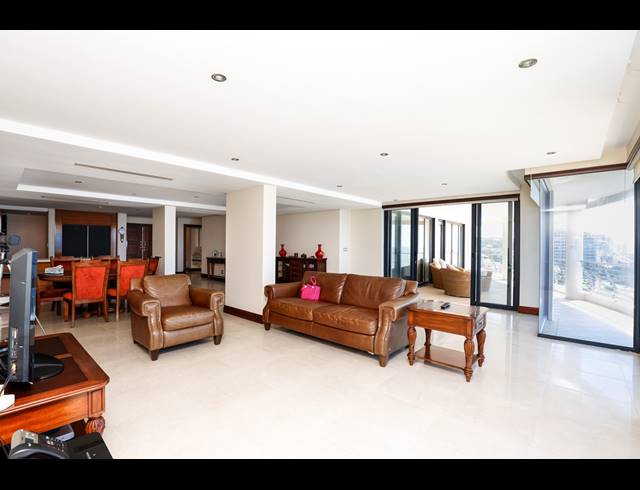 3 BEDROOM APARTMENT FOR SALE IN UMHLANGA CENTRAL